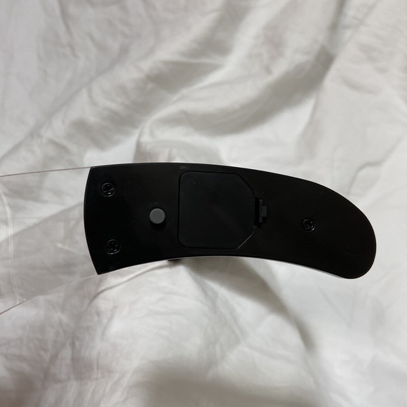 LED color changing translucent glasses with sturdy plastic material. One size. - Picture 10 of 16